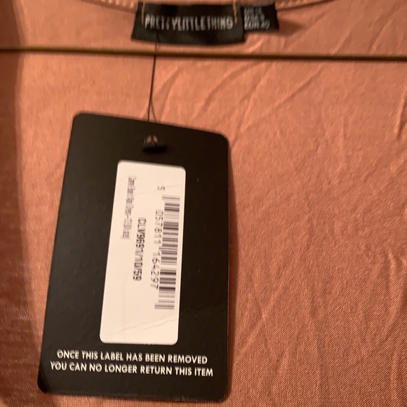 New Pretty Little Thing Maxi Dress - Picture 3 of 4